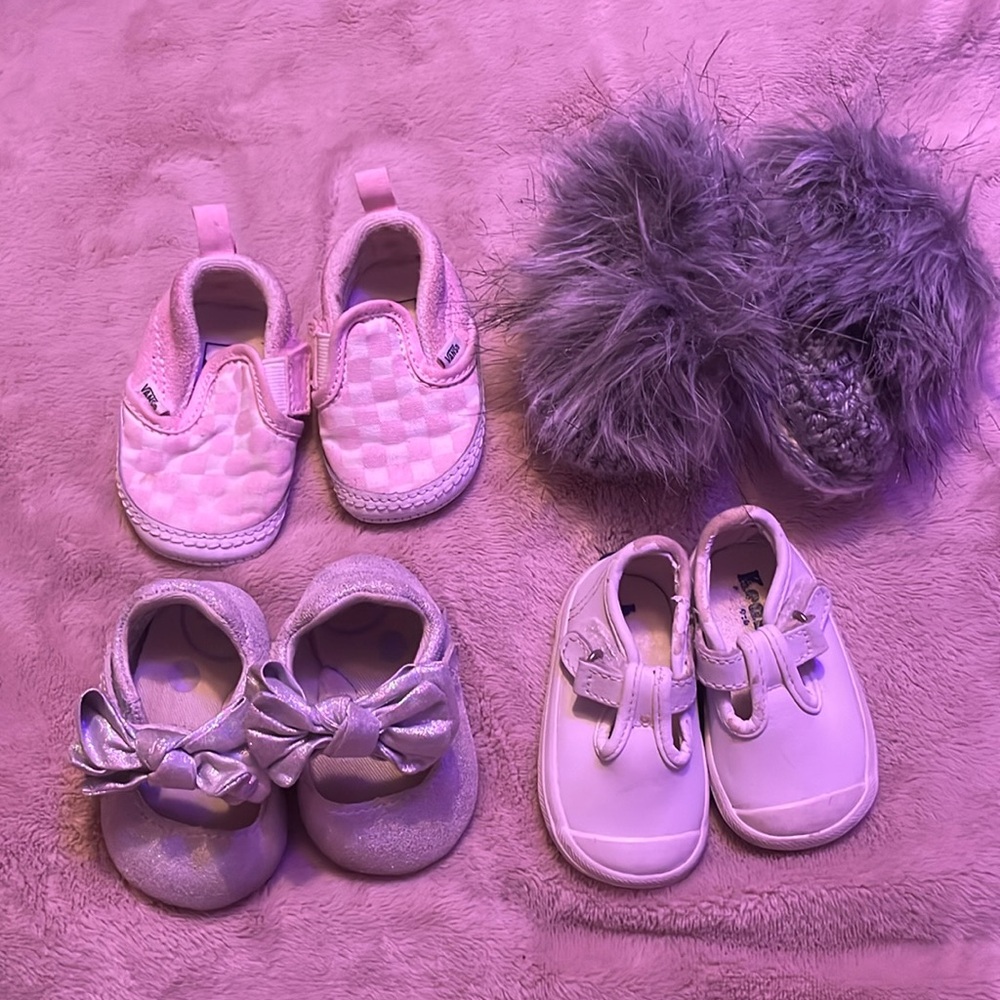 Lot of infant size 1 shoes